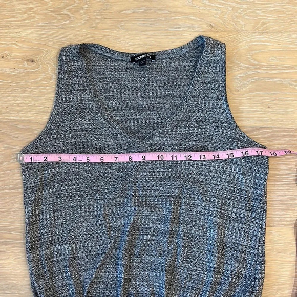 Express Gray Knit Tank Top Deep V Tie Waist Casual Top Sweater Shirt Size Small - Picture 6 of 7